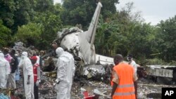 Les lieux du crash à Juba, Sud-Soudan, le 4 novembre 2015. (AP Photo/Jason Patinkin)