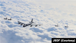 연합 훈련 중인 미 공군 B-52 전략폭격기. (출처: 일본 자위대)