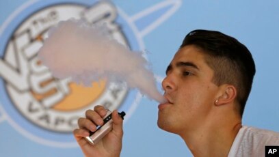elfbar nachfüll pod läuft aus 🚭 Une étude taïwanaise a récemment confirmé que le tabagisme accélère  considérablement le vieillissement de l'organisme. Parmi ses effets  visibles, il augmente fortement les risques de calvitie précoce et de  cheveux grisonnants main image 1