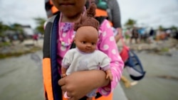 Migrantes menores venezolanos enfrentan acoso en las aulas 