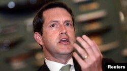 Randal Quarles fue confirmado por el Senado para ocupar un puesto de vigilancia recientemente en la Reserva Federal, recientemente creado.