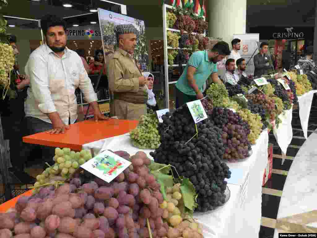 Pêşangeha Tirî Û Hingivî li Bajarê Duhok