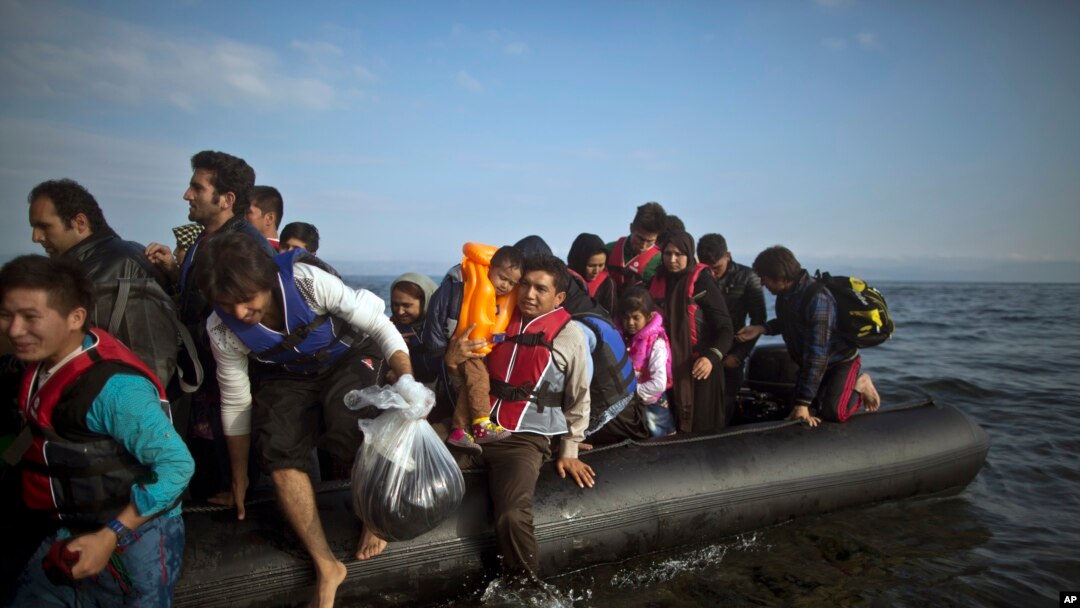 Para pengungsi dan migran di Laut Tengah (Foto: dok). 
