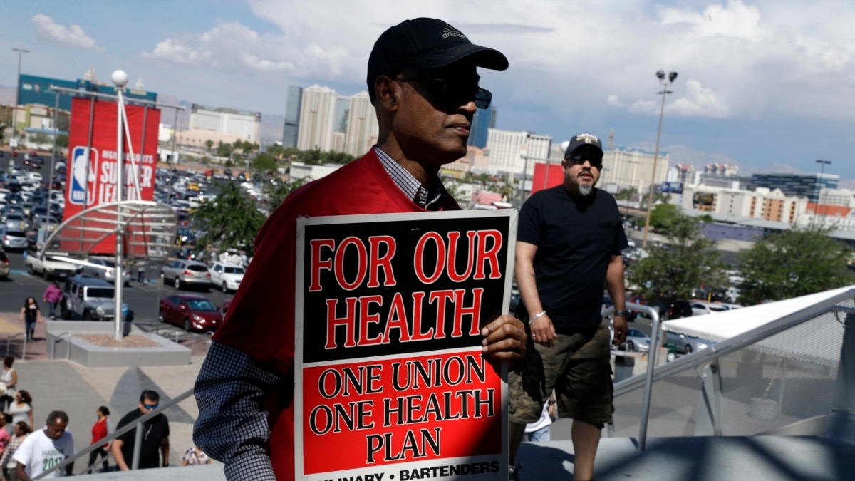 Mass Strike of 10,000 Hotel Employees in the United States Over Contract Issues