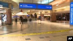 El lugar del tiroteo en el Aeropuerto Sky Harbor en Phoenix, Arizona, el 25 de diciembre del 2024. 