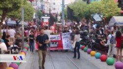 بە گژداچووەوەی پۆلیسی تورک لەلایەن گەنجە سۆشیالستەکان