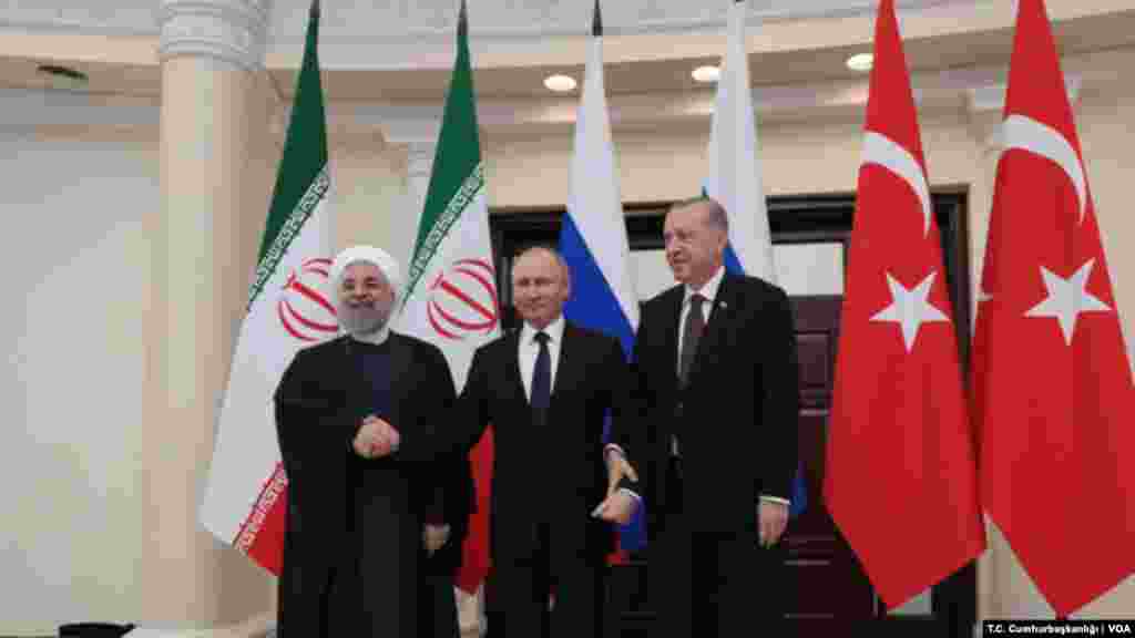 Rusiya prezidenti Vladimir Putin, İran prezidenti Həsən Ruhani və Türkiyə&nbsp;prezidenti Tayyib Ərdoğan bazar ertəsi Ankarada Suriya ilə bağlı zirvə görüşündə