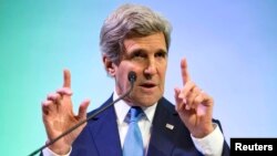 El secretario de Estado, John Kerry, habla durante un discurso en Indonesia. 