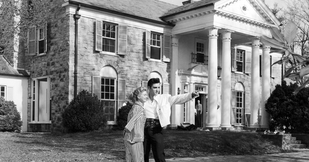 Elvis Presley's Graceland Estate Opened to Public on This Day in '82