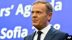 Presiden Dewan Eropa Donald Tusk berbicara pada acara jamuan makan malam para pemimpin Eropa di Sofia, Bulgaria, Rabu (16/5). 