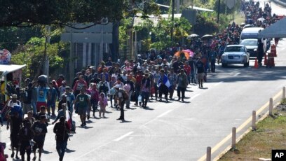 Caravana de migrantes atraviesa M xico entre dificultades y pocas