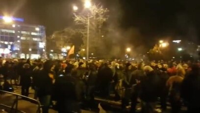 Симпатизери на ВМРО-ДПМНЕ пред ДИК