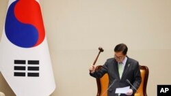 ལྷོ་ཀོ་རི་ཡའི་རྒྱལ་ཡོངས་གྲོས་ཚོགས་ཀྱི་ཚོགས་གཙོ་ཝུ་ཝོན་ཤཱིག