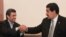 El presidente saliente de Irán, Mahmoud Ahmadinejad (izq.), inició una buena relación con el fallecido presidente Hugo Chávez, y que se extendió al actual presidente venezolano Nicolás Maduro.