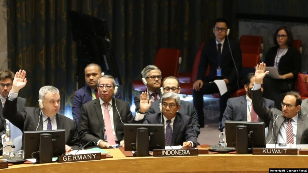 Wakil Menteri Luar Negeri A.M. Fachir menyampaikan komitmen Indonesia untuk mengadopsi resolusi untuk mencegah pendanaan terorisme, dalam sidang debat terbuka Dewan Keamanan PBB di NYC, Kamis (28/3) (courtesy: Kementrian Luar Negeri RI)