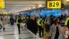 امریکہ: غیر ملکیوں کے لیے سفری پابندیاں ختم، ویکسین کی شرط برقرار