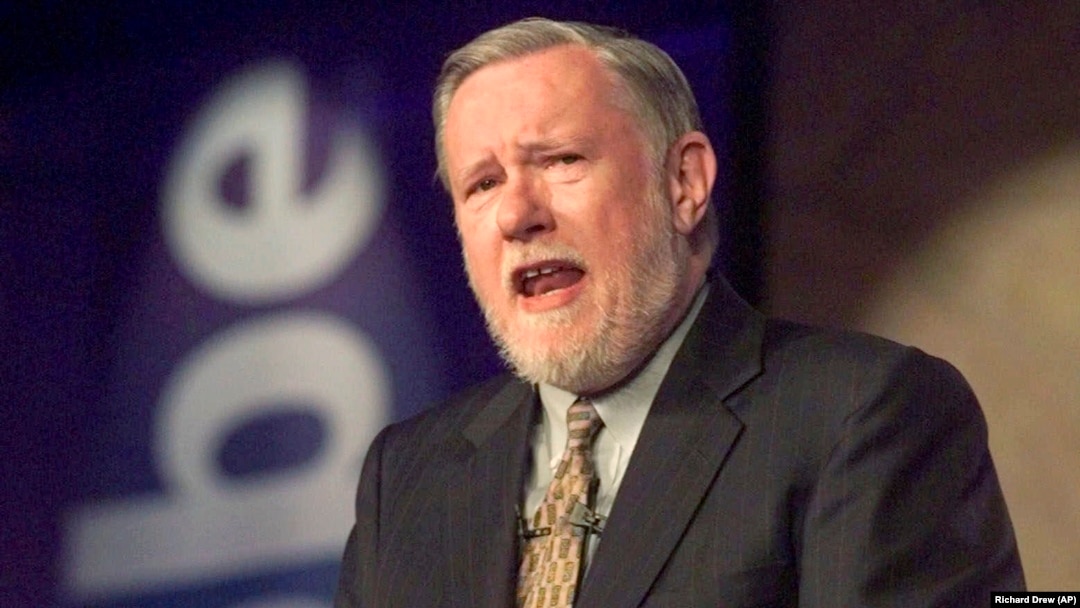 Charles M. Geschke, Presiden dan salah satu pendiri Adobe Systems Inc dalam sebuah pameran di New York, 24 Juni 1999. (Foto: AP)