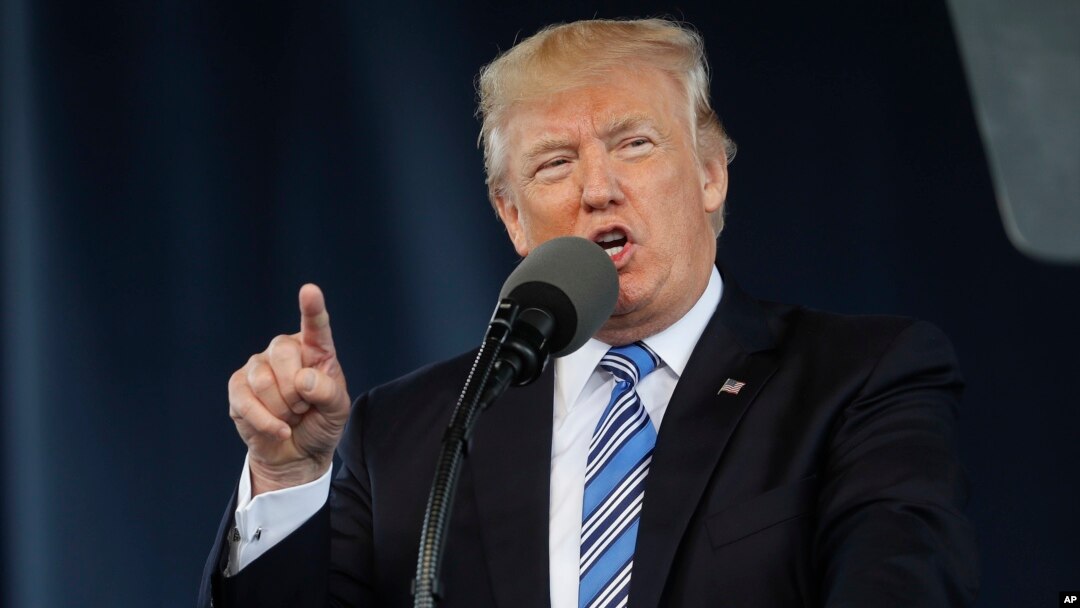 Ông Trump yêu cầu họp khẩn để tìm cách đối phó với cuộc tấn công mạng.