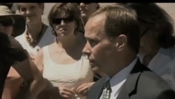 2012-07-22 美國之音視頻新聞: 奧巴馬將探望影院槍擊案受害者