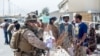 Байдена призывают продлить срок эвакуации из Афганистана