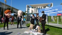 Протест у Берліні проти намірів німецького уряду підтримати авіакомпанію Люфтганза, яка потребує допомоги через втрати спричинені пандемією коронавірусу 