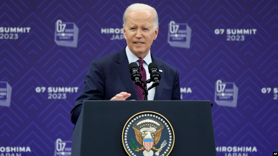 Presiden AS Joe Biden berbicara dalam konferensi pers usai acara KTT G-7 di Hiroshima, Jepang (21/5).