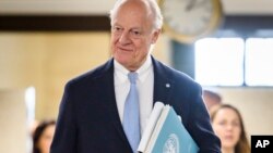UN Special Envoy for Syria Staffan de Mistura arrives for a meeting with the Syrian government delegation during Syria peace talks, Dec. 14, 2017, at the European headquarters of the United Nations in Geneva, Switzerland. 