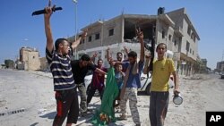 سه‌رهه‌ڵداوانی لیبیا: هێرش بۆ سه‌ر ته‌رابلوس ده‌ستیپێکرد