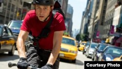 Joseph Gordon-Levitt stars in Columbia Pictures' "Premium Rush." (Photo: Sarah Shatz)