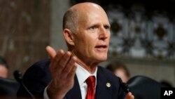 El republicano Rick Scott ha asegurado que "se están malgastando millones de dólares" en ayudar a empresas que no se han visto afectadas por la pandemia. Foto de archivo del 29 de febrero de 2019.