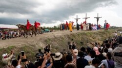 La comunidad católica israelí recuerda el camino de Jesús hacia su crucifixión a través de la llamada Vía Dolorosa.