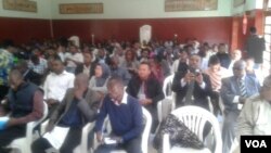 Okenzakale ngosuku kunanzwa ilanga leWorld Press Freedom Day.