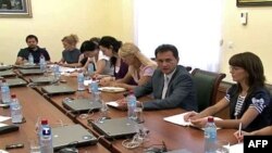 Potpredsednik srpske vlade Bodžidar Đelić na brifingu sa novinarima