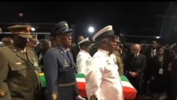 2013-12-15 美國之音視頻新聞: 數千人參加曼德拉葬禮