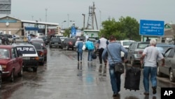 Ukrayna'dan Rusya tarafına geçmeye çalışan siviller