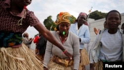  Wasu mata a Mozambique