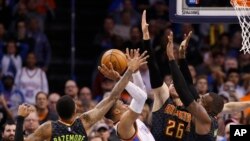 Russell Westbrook, joueur pour Oklahoma City, lors d'un match de la NBA à Oklahoma City, le 19 décembre 2016.