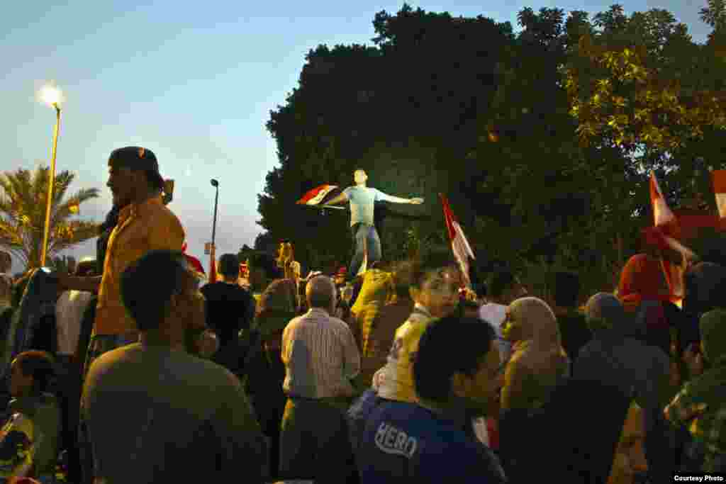 Celebrations Sunday evening in Cairo's Tahrir Square of Abdel Fattah el-Sissi's inauguration as Egypt's new president. Courtesy - Hamada Elrasam. 