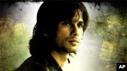 فلم کمینے کے لیے شاہد کپور کی تصویر والے پوسٹر پہلے ہی نکل چکے ہیں