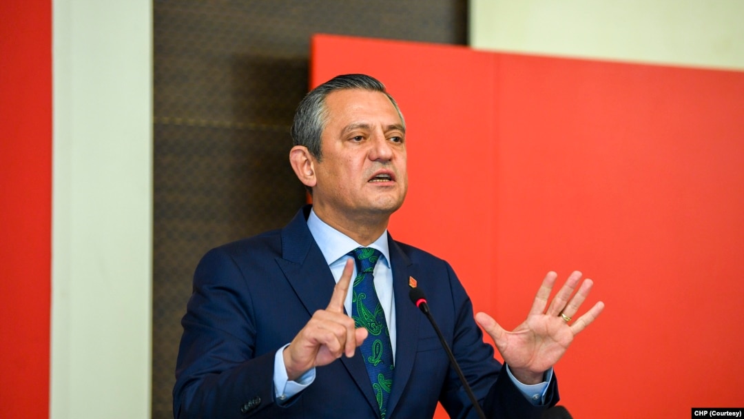 CHP Genel Başkanı Özel, Parti Meclisi toplantısına başkanlık etti.