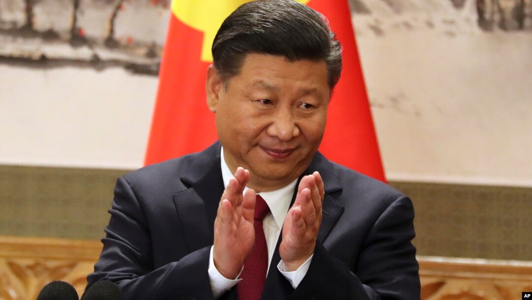 Xi fue reinstaurado como secretario general tras la reunión inaugural del nuevo Comité Central, elegido el martes en el congreso nacional del partido gobernante, que se celebra dos veces por década.