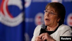 Presidenta de Chile decide cancelar su participación en la Cumbre de las Américas y cancela visita oficial a Ecuador para atender las labores de recuperación en el norte de su país tras el paso de fuerte temporal.