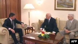 Presidenti Topi takohet me ish-presidentët Moisiu e Mejdani