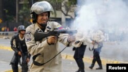 La represión dejó 43 muertos y centenares de heridos durante las protestas contra Maduro entre febrero y mayo de 2014.