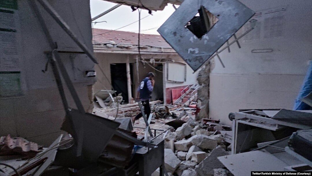 Rumah sakit di Kota Afrin luluh-lantak akibat serangan oleh kombatan yang didukung Turki, Sabtu, 12 Juni 2021. (Foto: akun Twitter Kementerian Pertahanan Turki)