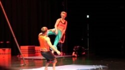 Scientist Circus Performers Make Physics Fun