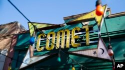 La pizzeria Comet Ping Pong, Washington, le 5 décembre 2016. ( AP Photo/Jose Luis Magana)