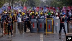 VOA Asia - Australia confronts Myanmar's military