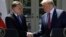 Predsjednici Poljske i SAD, Andžej Duda i Donald Trump, rukuju se na konferenciji za novinare u Bijeloj kući, 12. jun 2019. (Foto: AP/Evan Vucci)
