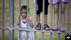 Children of foreign workers gather in a park in Tel Aviv, Israel. (file photo from 2010)